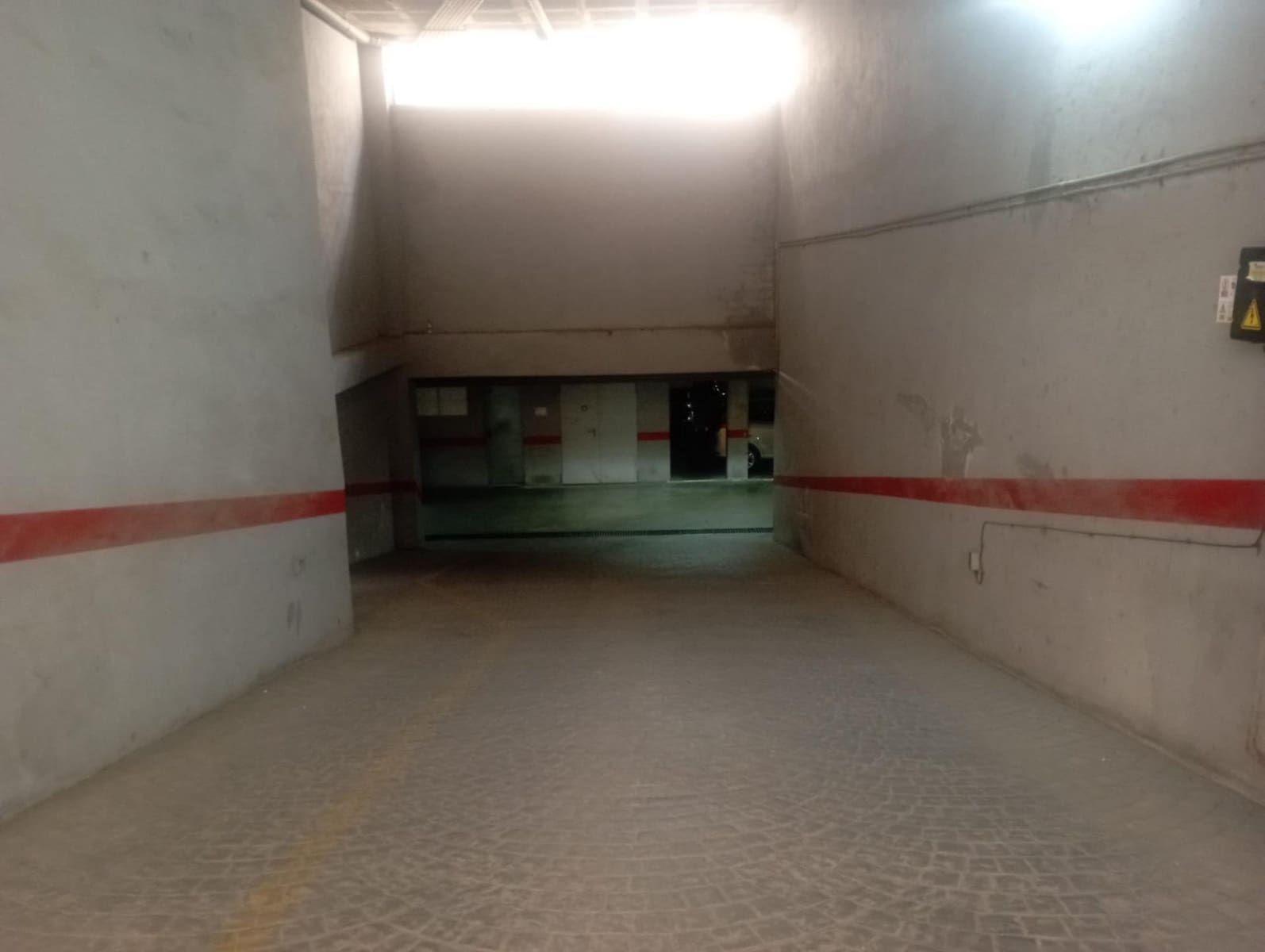 Garage for rent in Malaga city - € 120 (Ref: 9648367)