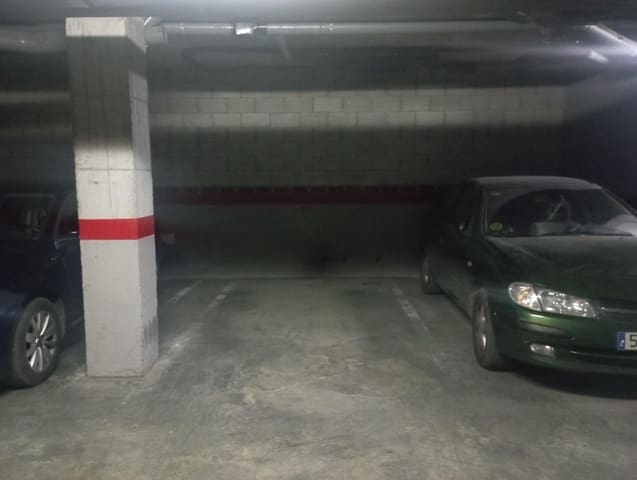 Garage for rent in Centro Historico, Málaga city - € 120 (Ref: 9648367)
