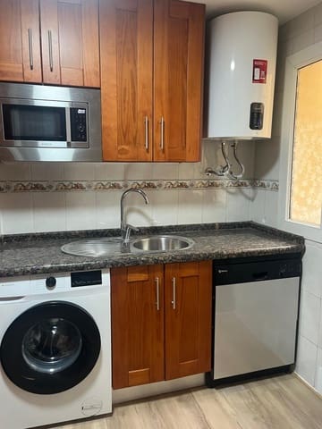 4 makuuhuone Asunto myytävänä paikassa Carretera de Cadiz, Málaga kaupunki mukana 
autotalli - 450 000 € (Ref: 9648368)