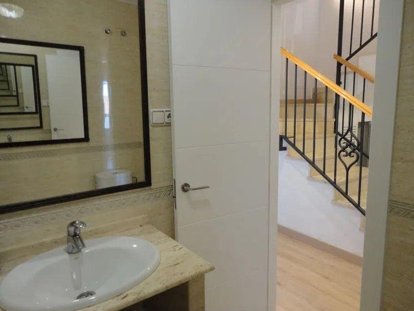 4 Zimmer Villa zu verkaufen in Malaga Stadt mit Pool Garage - 575.000 € (Ref: 9652186)