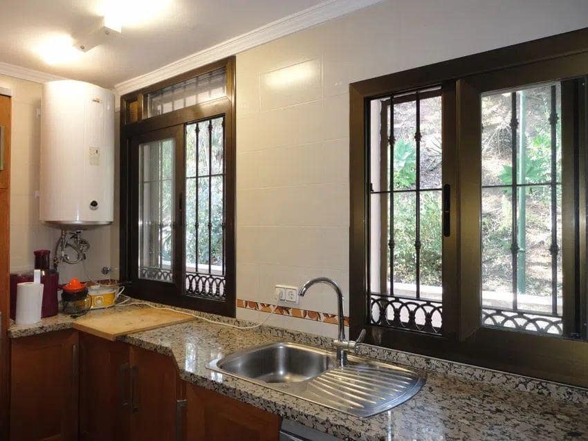 4 Zimmer Villa zu verkaufen in Malaga Stadt mit Pool Garage - 575.000 € (Ref: 9652186)