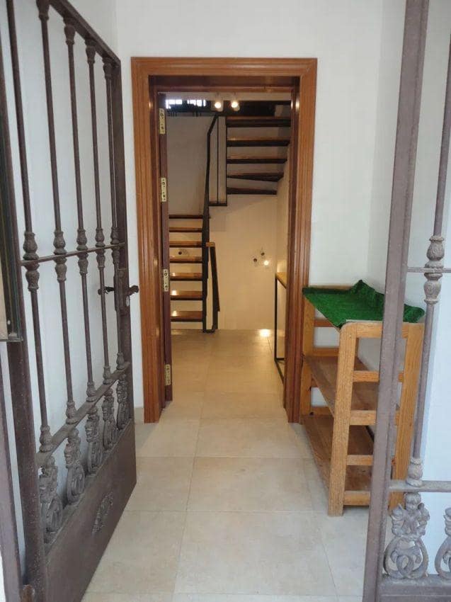 4 Zimmer Villa zu verkaufen in Malaga Stadt mit Pool Garage - 575.000 € (Ref: 9652186)