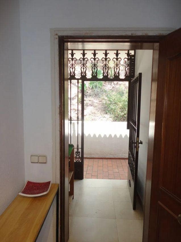 4 Zimmer Villa zu verkaufen in Malaga Stadt mit Pool Garage - 575.000 € (Ref: 9652186)