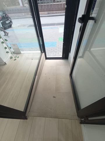 Commerciale da affittare in Cruz de Humilladero, Malaga città - 495 € (Rif: 9670881)