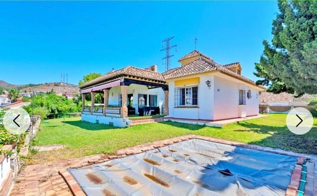 5 bedroom Villa for sale in La Cala del Moral, Rincón de la Victoria - € 1,350,000 (Ref: 9674443)