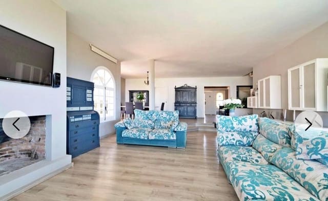 5 bedroom Villa for sale in La Cala del Moral, Rincón de la Victoria - € 1,350,000 (Ref: 9674443)