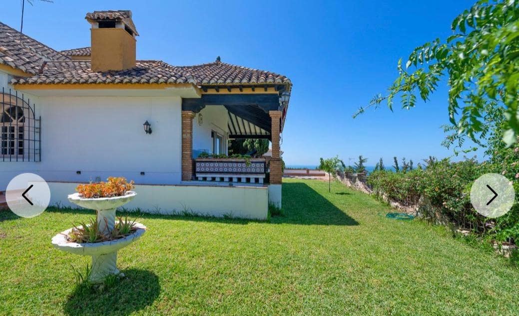 5 bedroom Villa for sale in La Cala del Moral - € 1,350,000 (Ref: 9674443)
