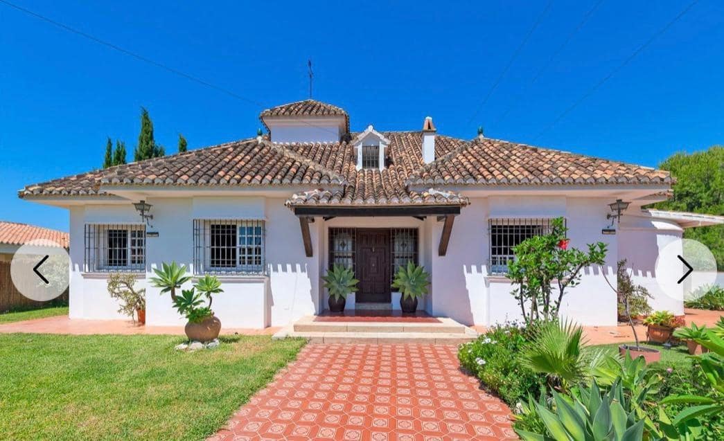 5 bedroom Villa for sale in La Cala del Moral - € 1,350,000 (Ref: 9674443)