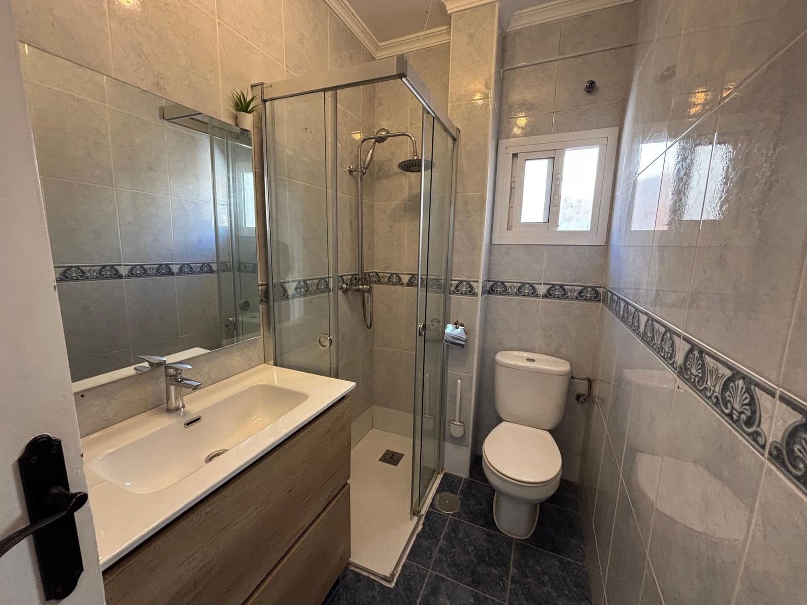 3 sovrum Lägenhet till salu i Malaga stad - 252 000 € (Ref: 9674445)