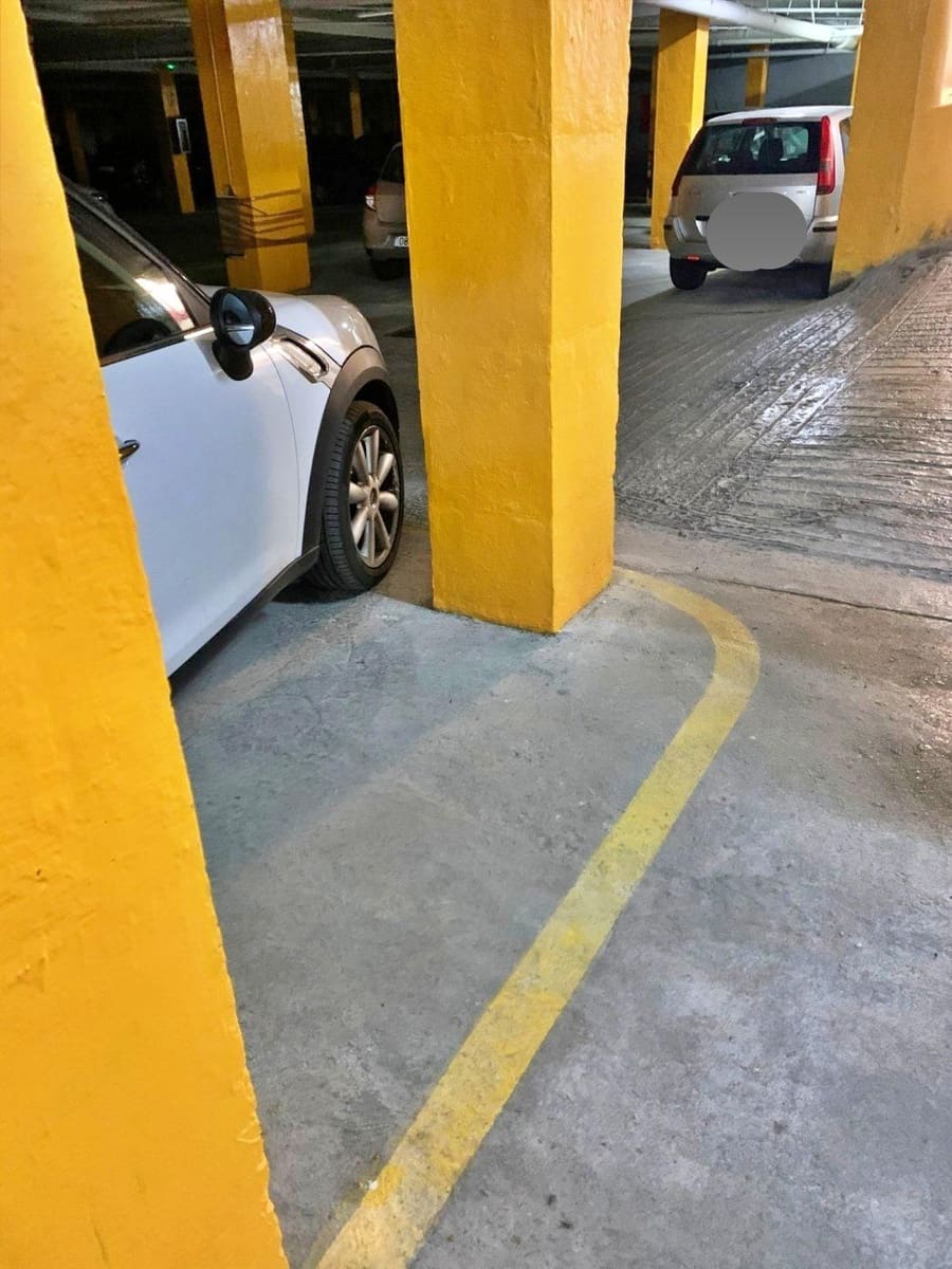 Garage att hyra i Malaga stad - 100 € (Ref: 9674446)