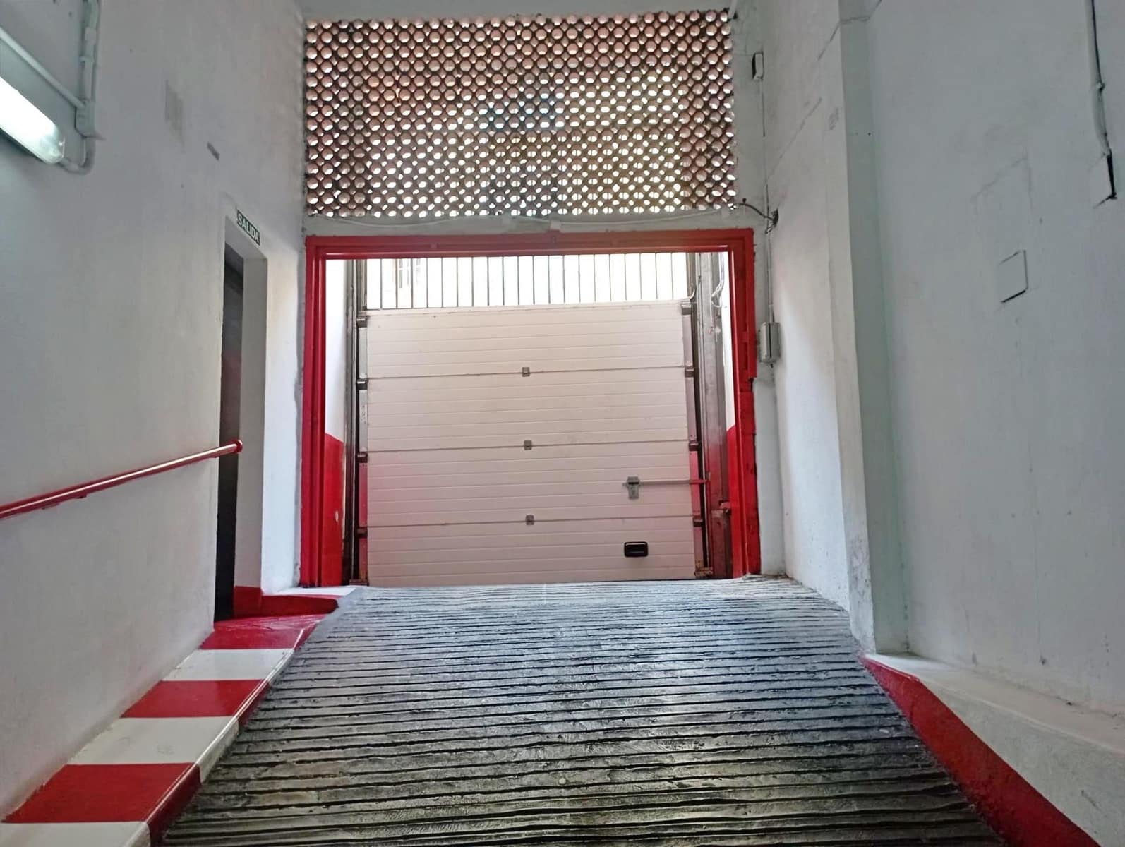 Garage att hyra i Malaga stad - 100 € (Ref: 9674446)