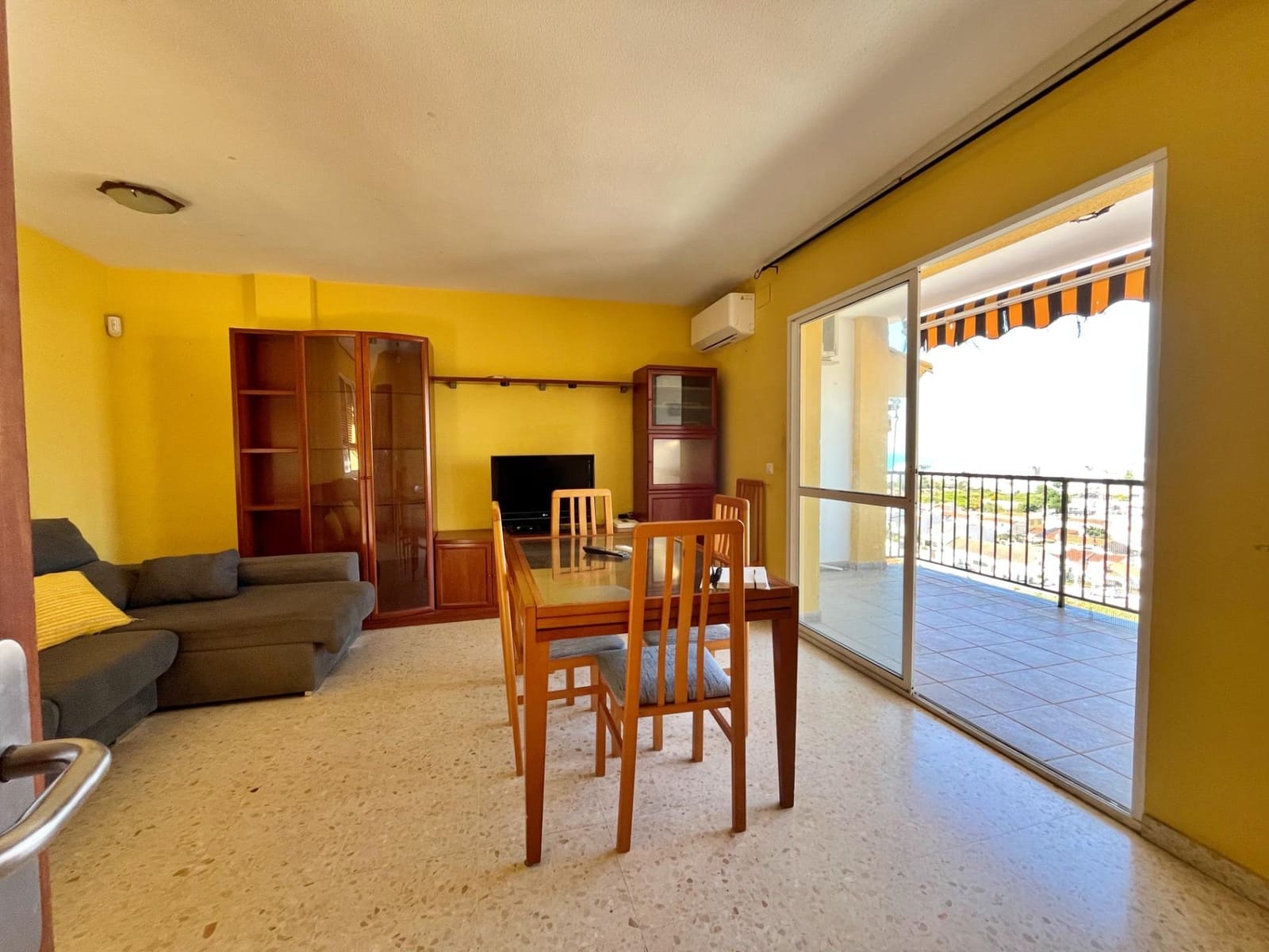 3 Zimmer Reihenhaus zu verkaufen in Torre de Benagalbon - 329.000 € (Ref: 9712149)