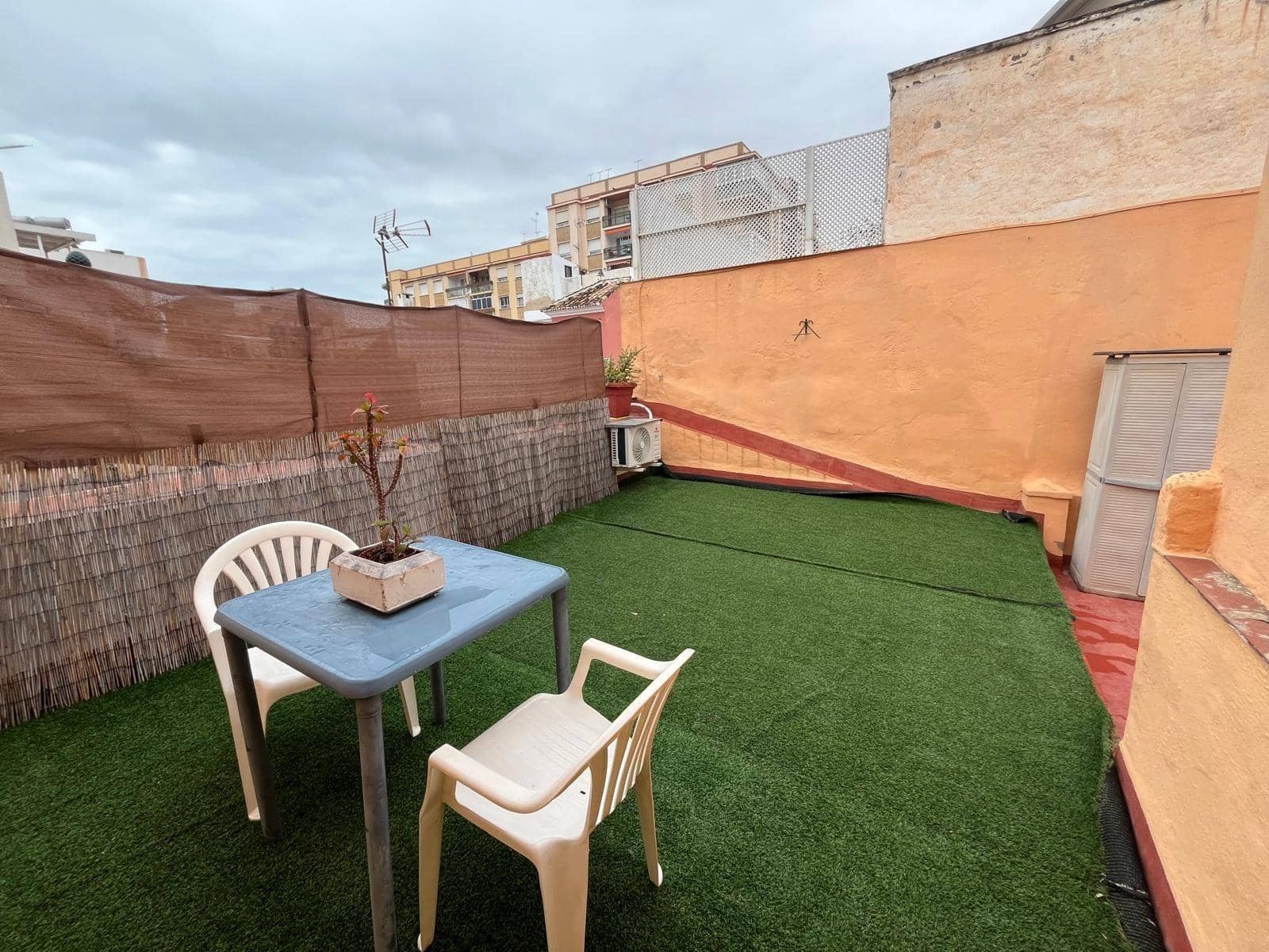 1 sypialnia Bungalow do wynajęcia w Miasto Malaga - 870 € (Ref: 9712150)