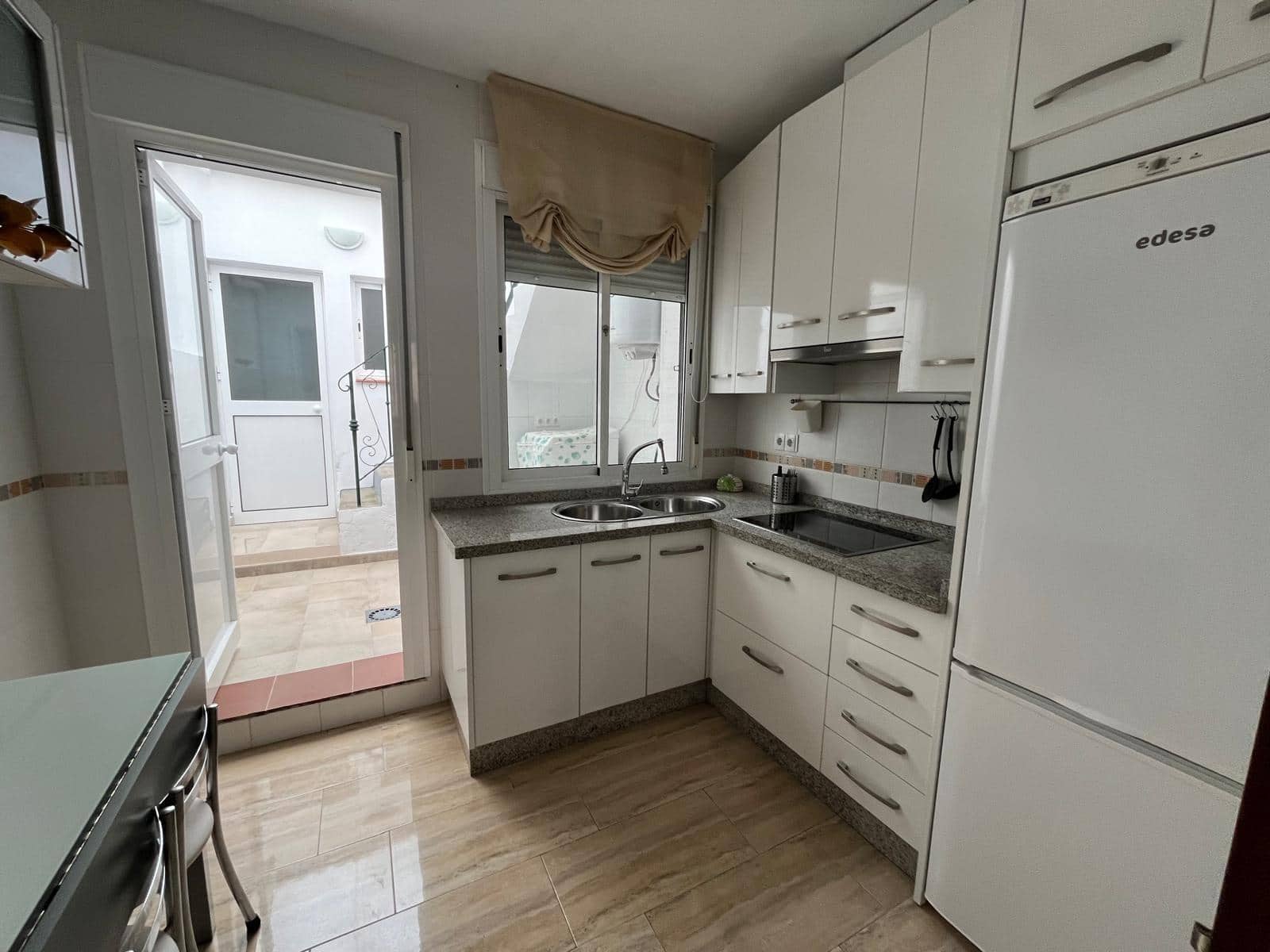 1 sypialnia Bungalow do wynajęcia w Miasto Malaga - 870 € (Ref: 9712150)