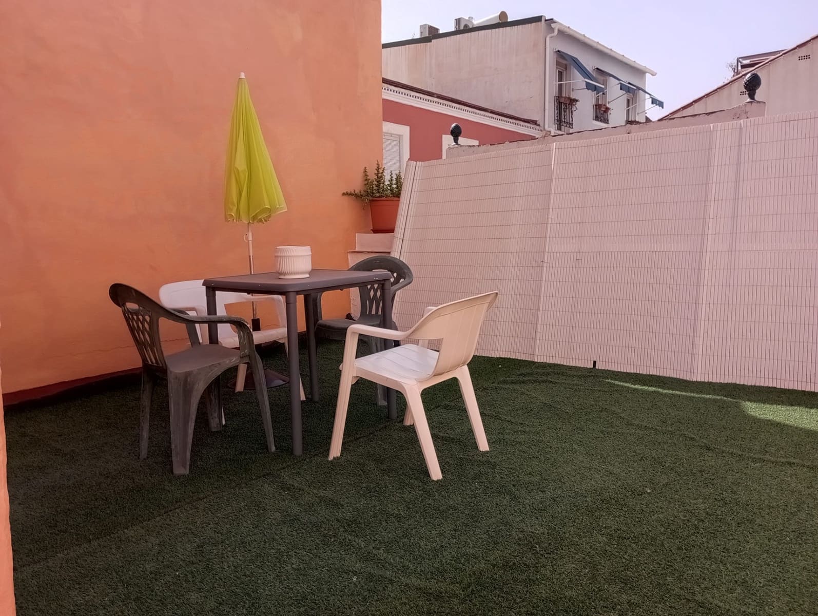 1 sypialnia Bungalow do wynajęcia w Miasto Malaga - 870 € (Ref: 9712150)