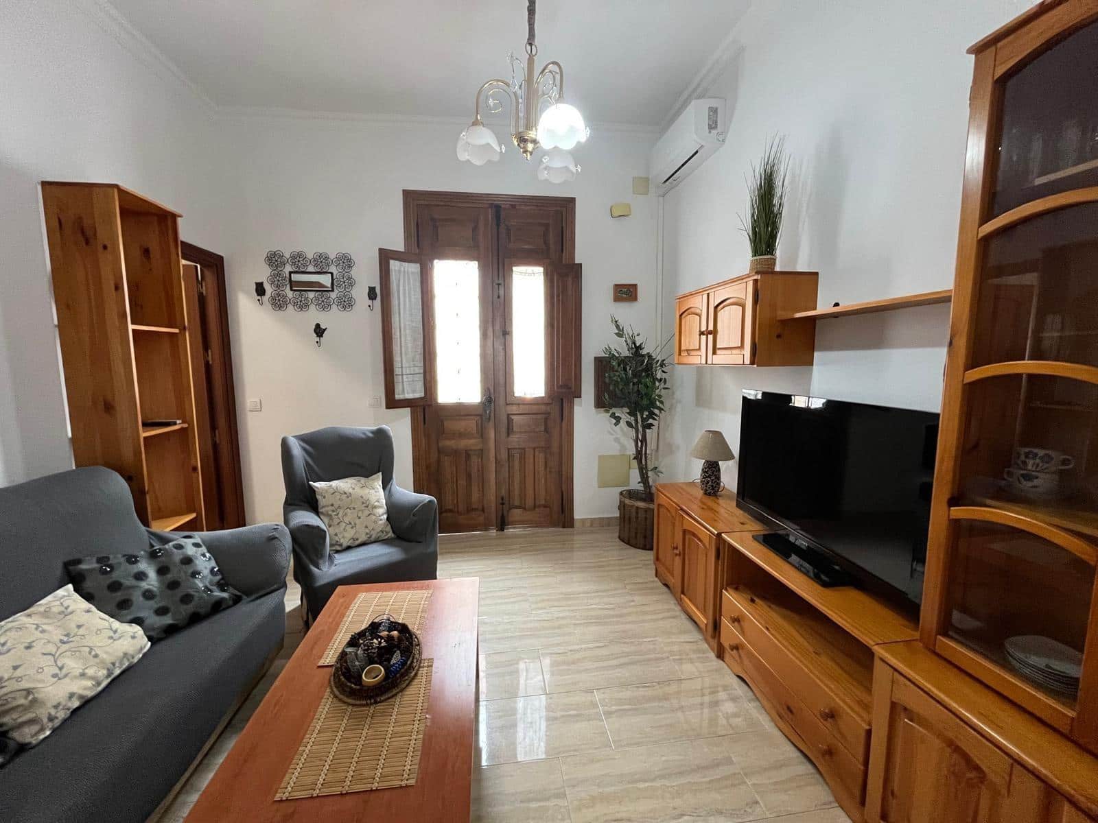 1 sypialnia Bungalow do wynajęcia w Miasto Malaga - 870 € (Ref: 9712150)