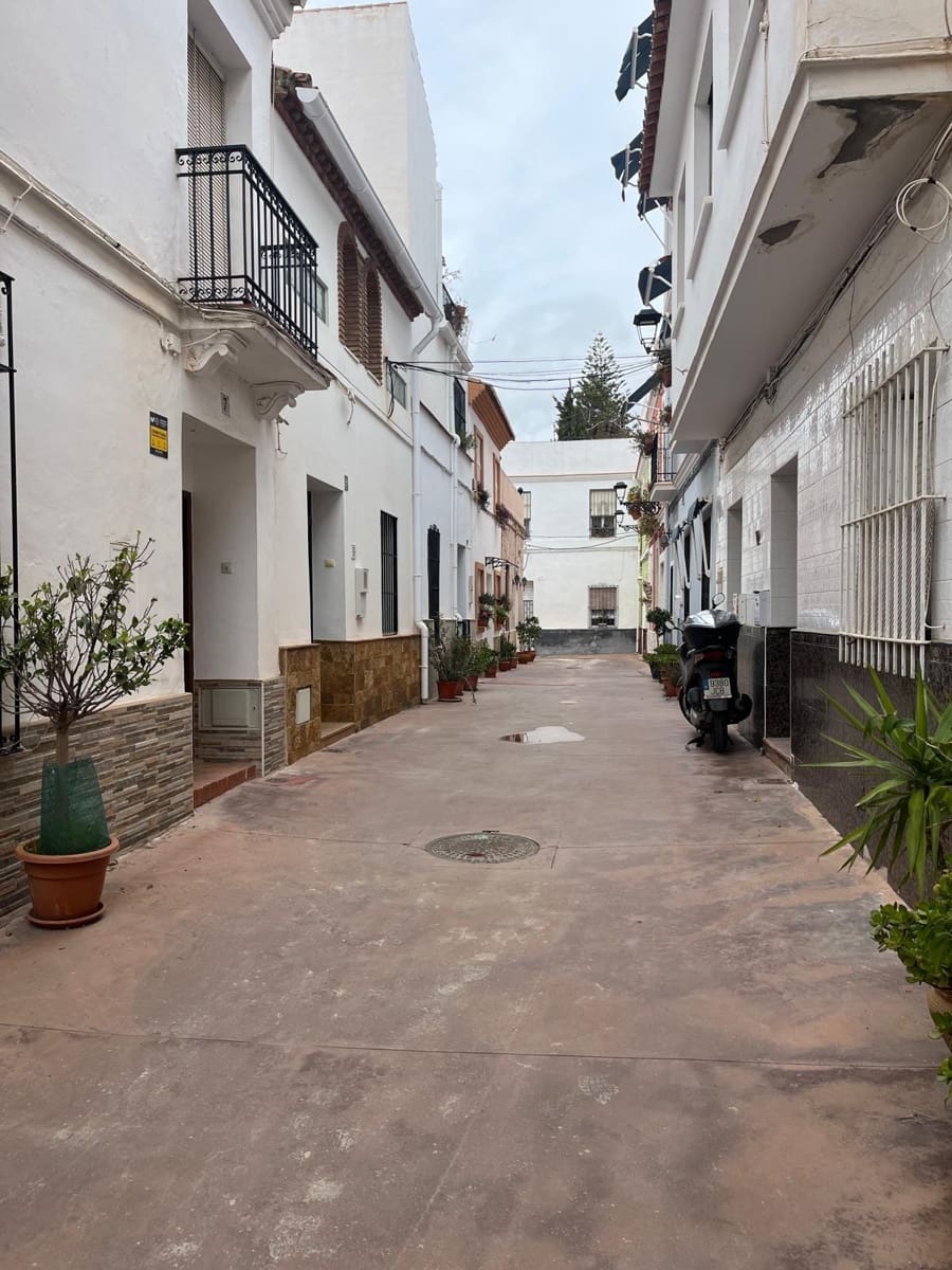 1 sypialnia Bungalow do wynajęcia w Miasto Malaga - 870 € (Ref: 9712150)