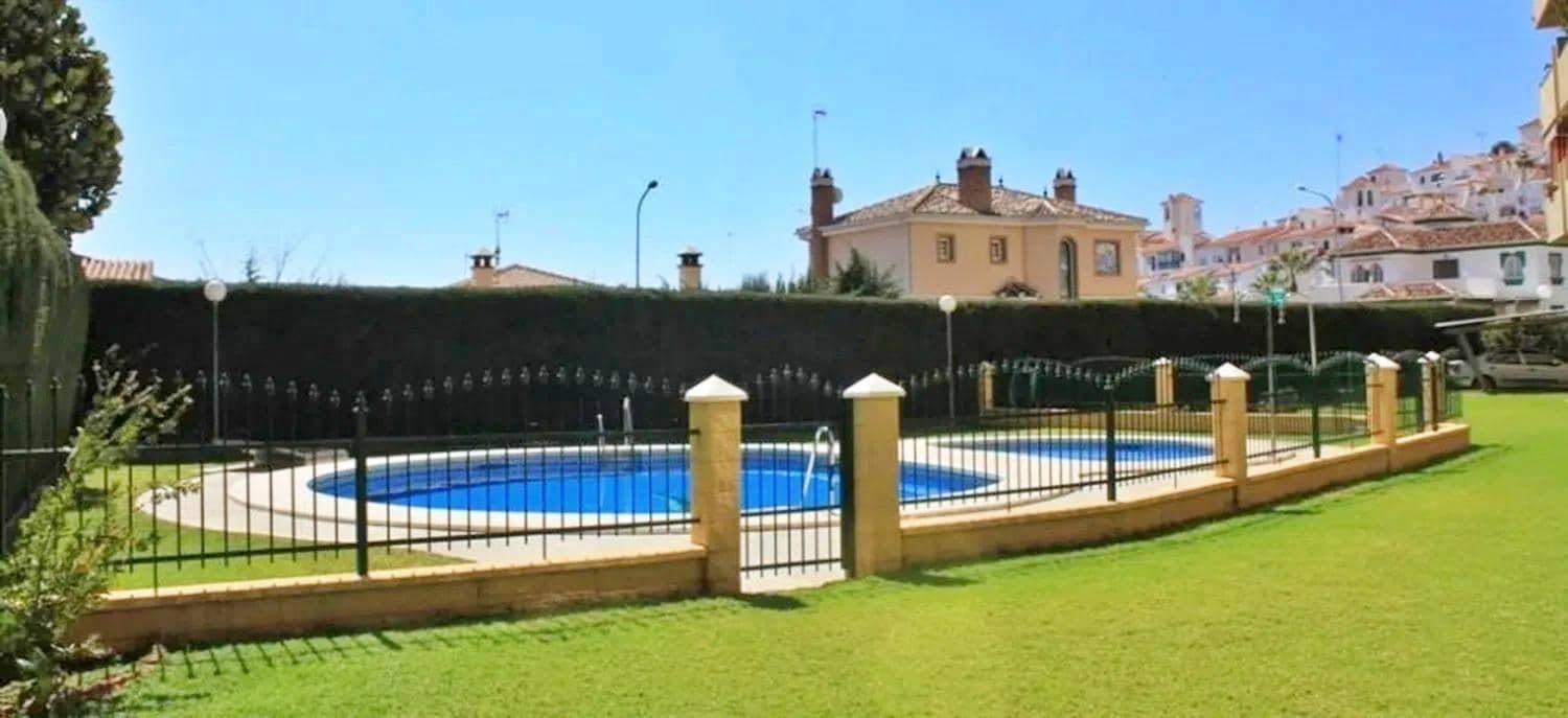 3 sovrum Lägenhet till salu i Rincon de la Victoria med pool - 380 000 € (Ref: 9721854)