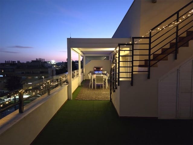 4 bedroom Penthouse for sale in Torremolinos with pool garage - € 629,000 (Ref: 9721855)