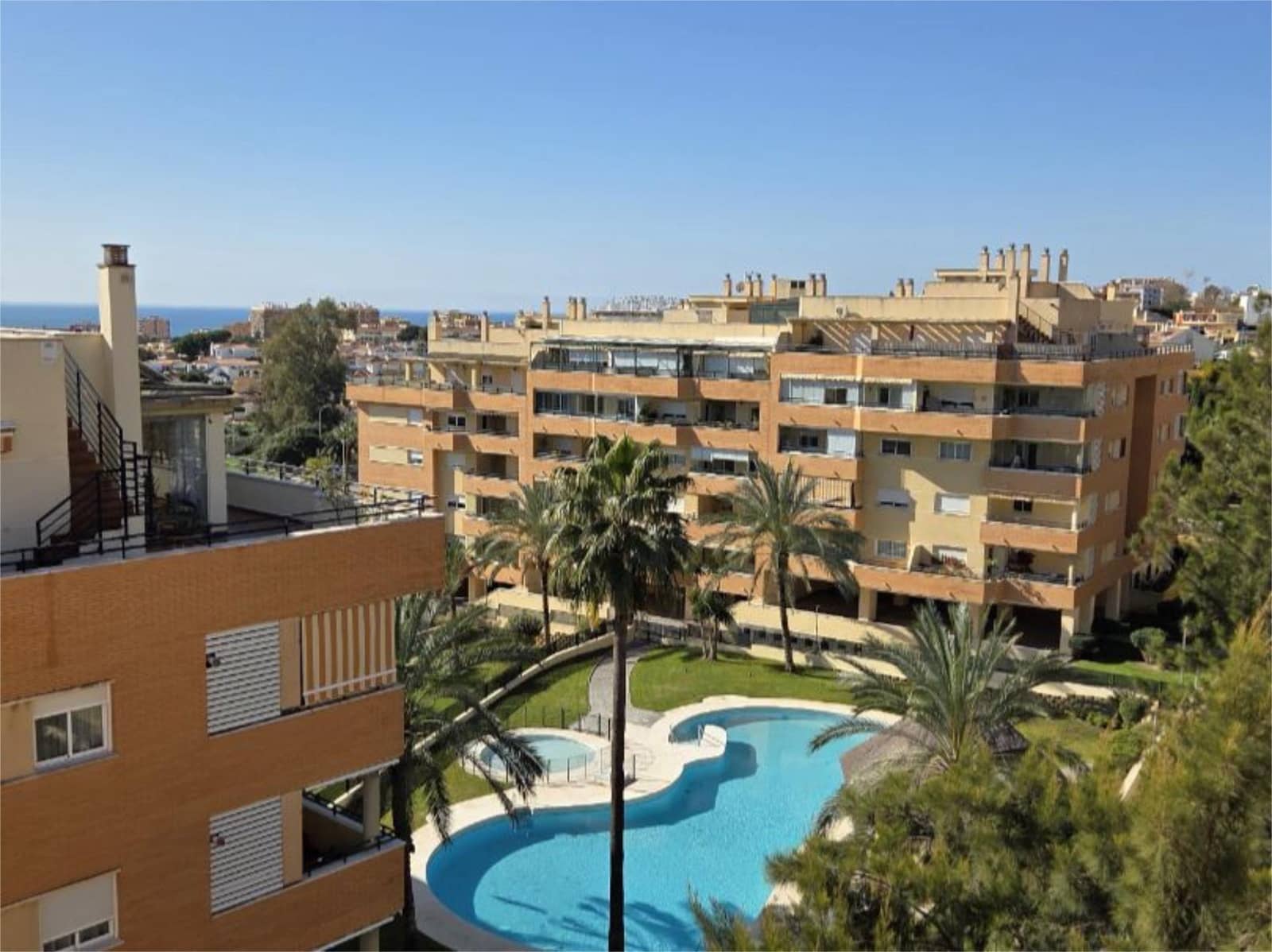 4 bedroom Penthouse for sale in Torremolinos with pool garage - € 629,000 (Ref: 9721855)