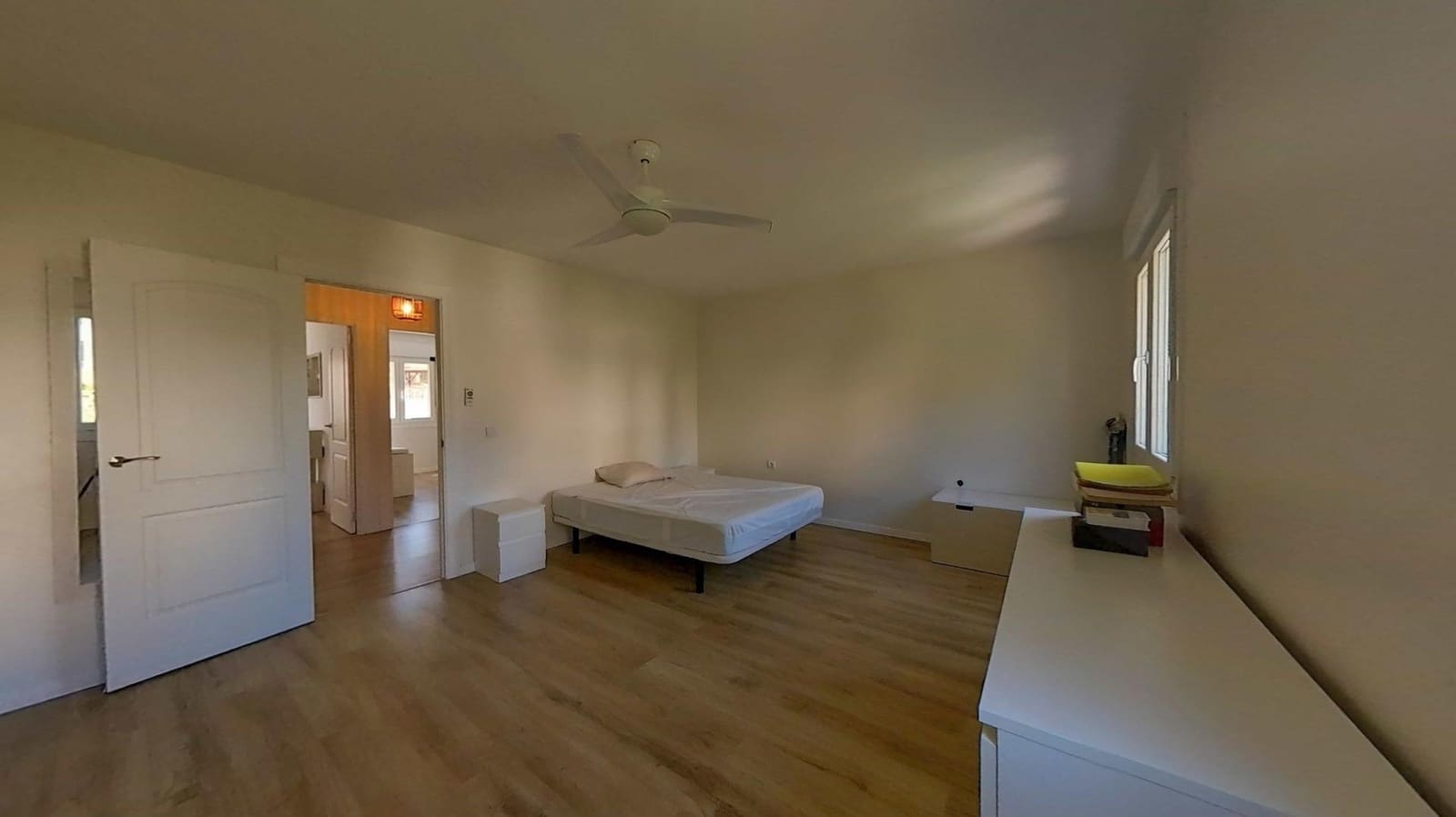 3 bedroom Penthouse for sale in Malaga city - € 550,000 (Ref: 9726790)