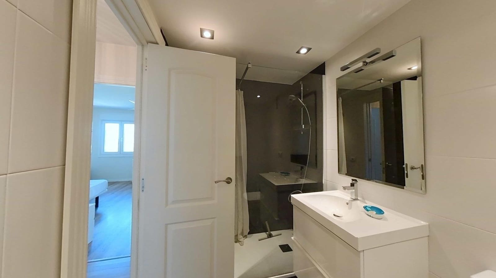 3 bedroom Penthouse for sale in Malaga city - € 550,000 (Ref: 9726790)