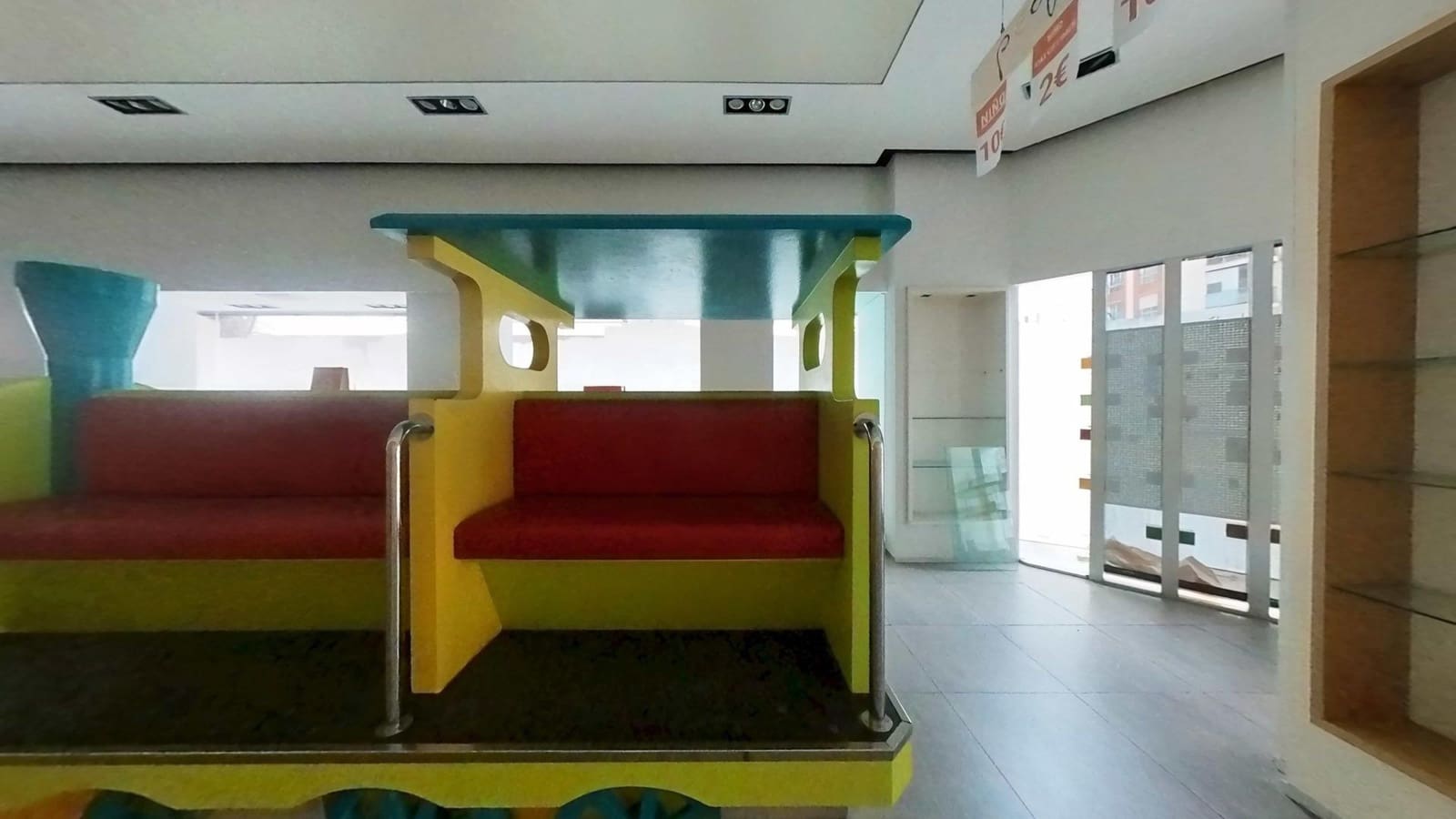 Commercial for rent in Malaga city - € 30,000 (Ref: 9735710)