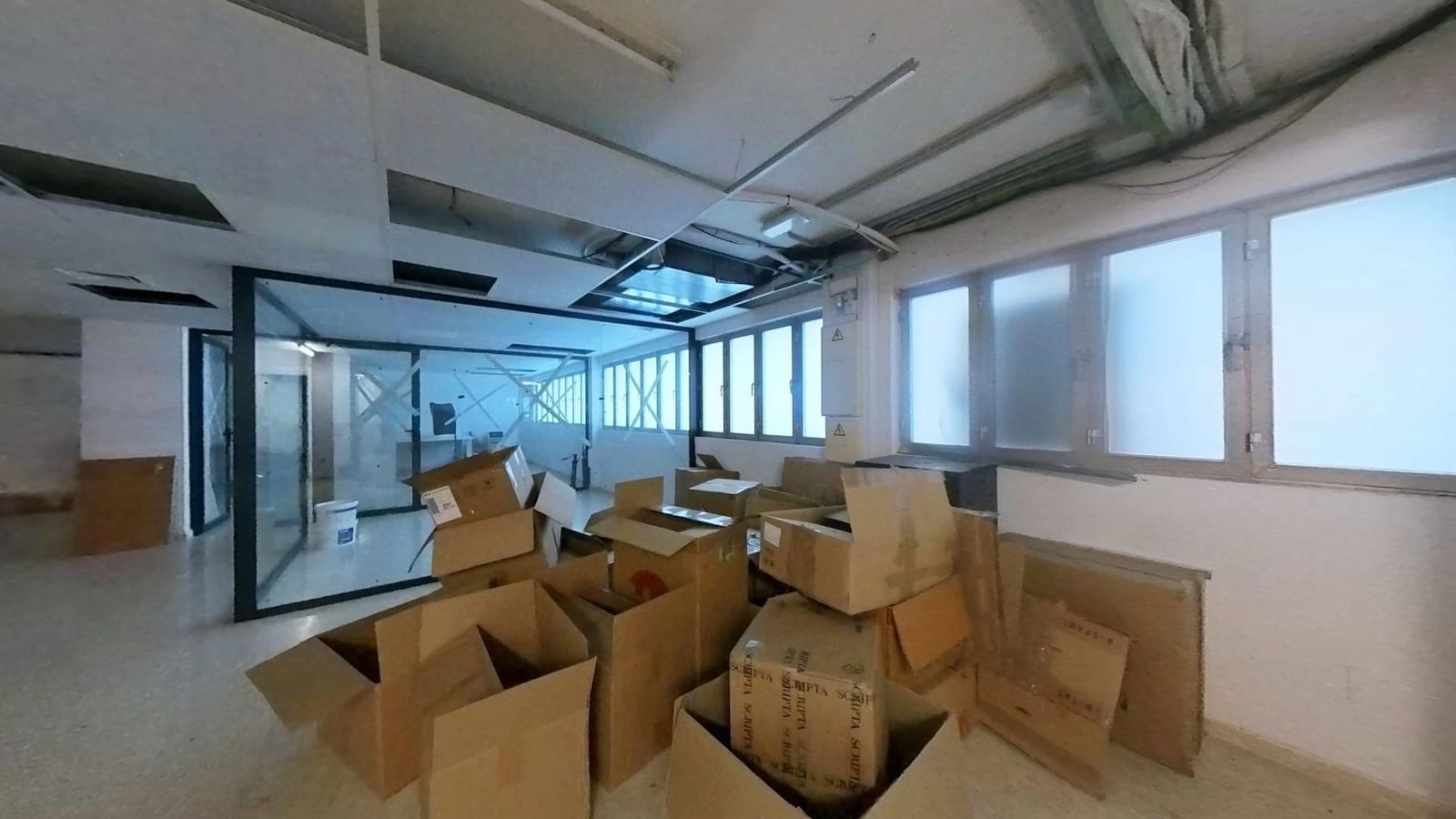 Commercial for rent in Malaga city - € 30,000 (Ref: 9735710)