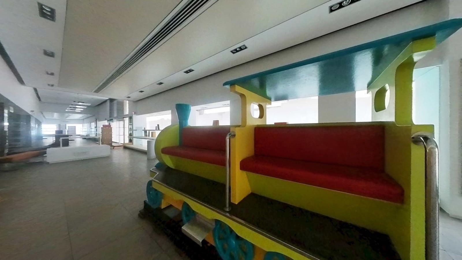 Commercial for rent in Malaga city - € 30,000 (Ref: 9735710)