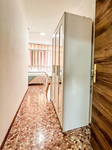 6 soveværelse Lejlighed til salg i Málaga by med garage - € 450.000 (Ref: 9735711)