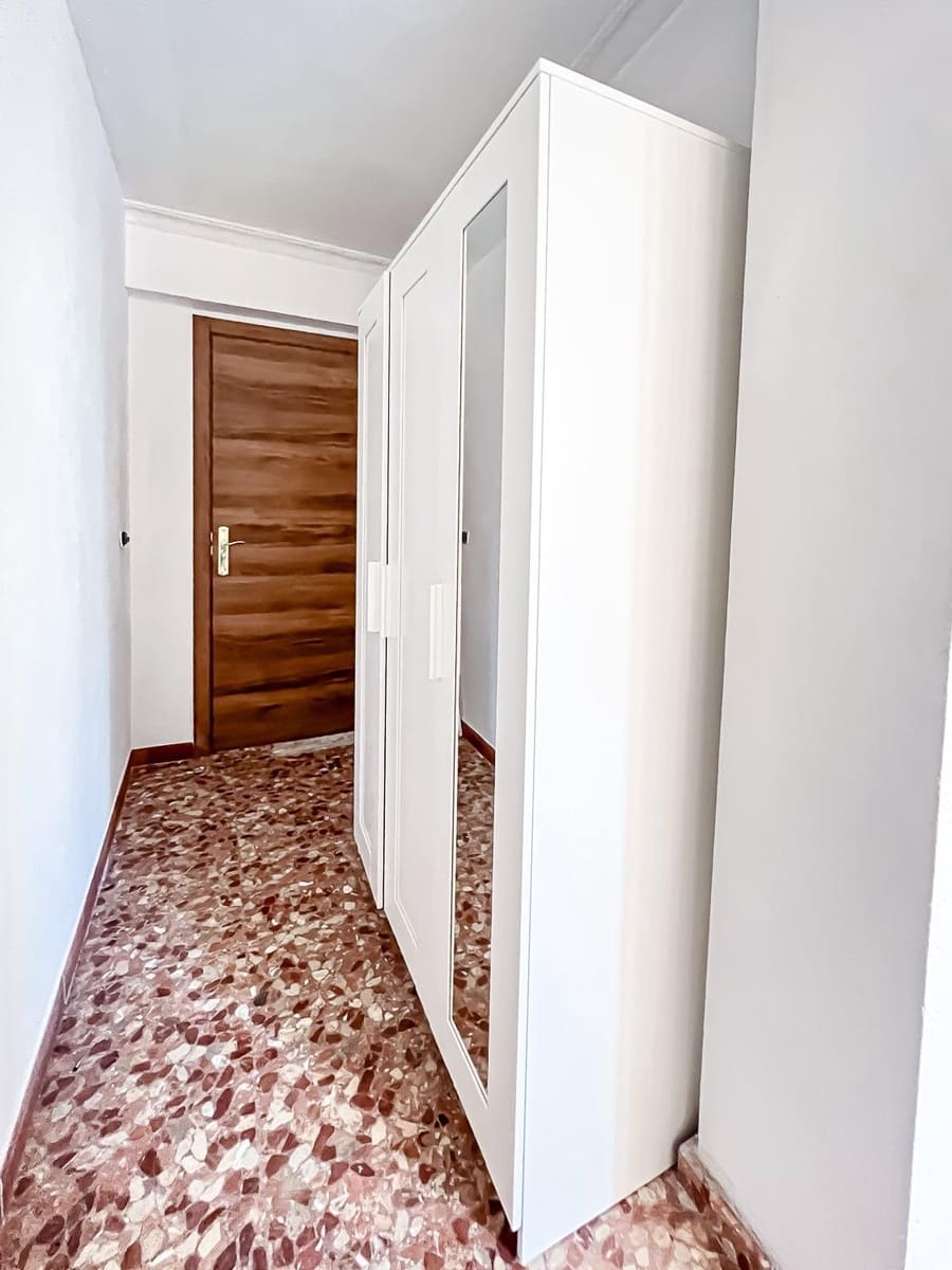 6 Zimmer Wohnung zu verkaufen in Malaga Stadt mit Garage - 450.000 € (Ref: 9735711)