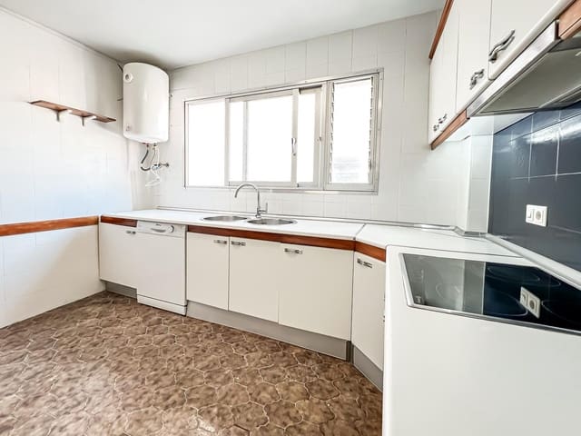 6 soveværelse Lejlighed til salg i Málaga by med garage - € 450.000 (Ref: 9735711)