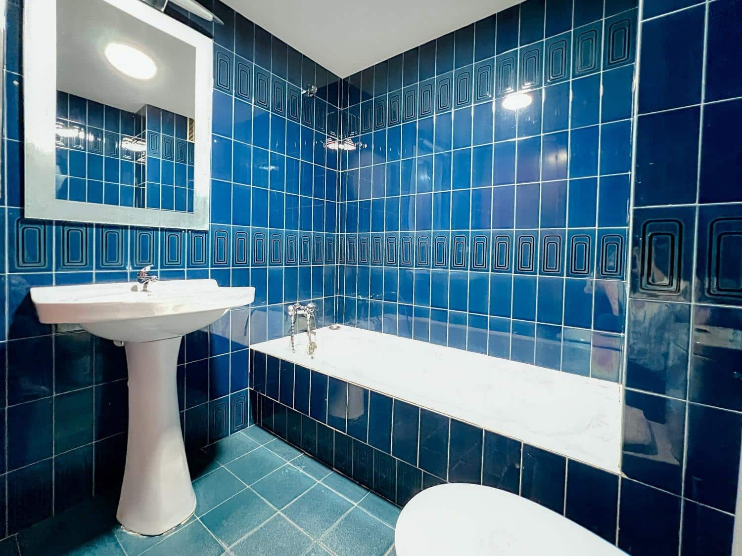 6 Zimmer Wohnung zu verkaufen in Malaga Stadt mit Garage - 450.000 € (Ref: 9735711)