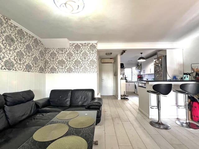 3 chambre Villa/Maison Mitoyenne à vendre à La Cala del Moral, Rincón de la Victoria avec piscine - 399 000 € (Ref: 9748165)