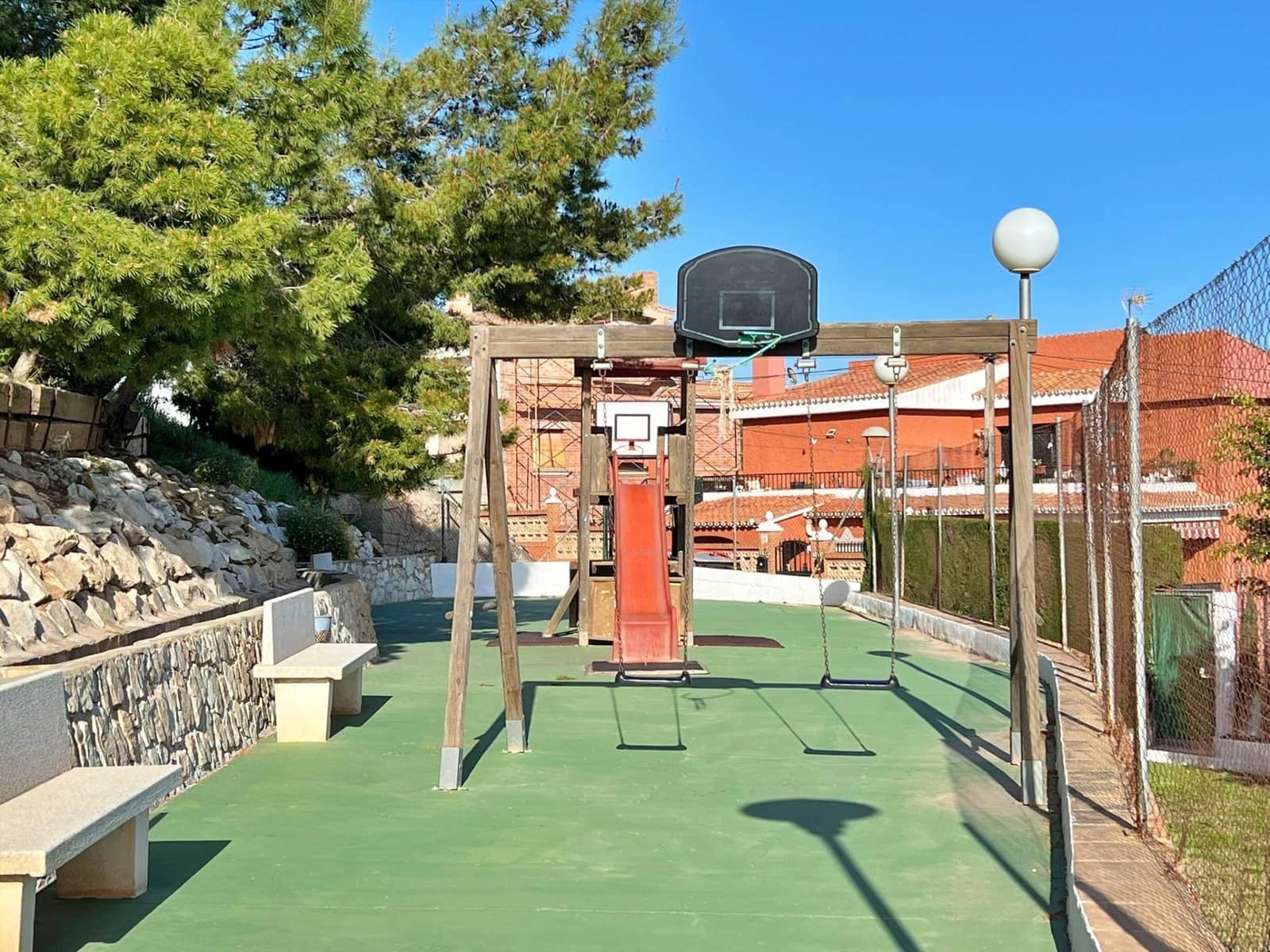 3 chambre Villa/Maison Mitoyenne à vendre à La Cala del Moral avec piscine - 399 000 € (Ref: 9748165)