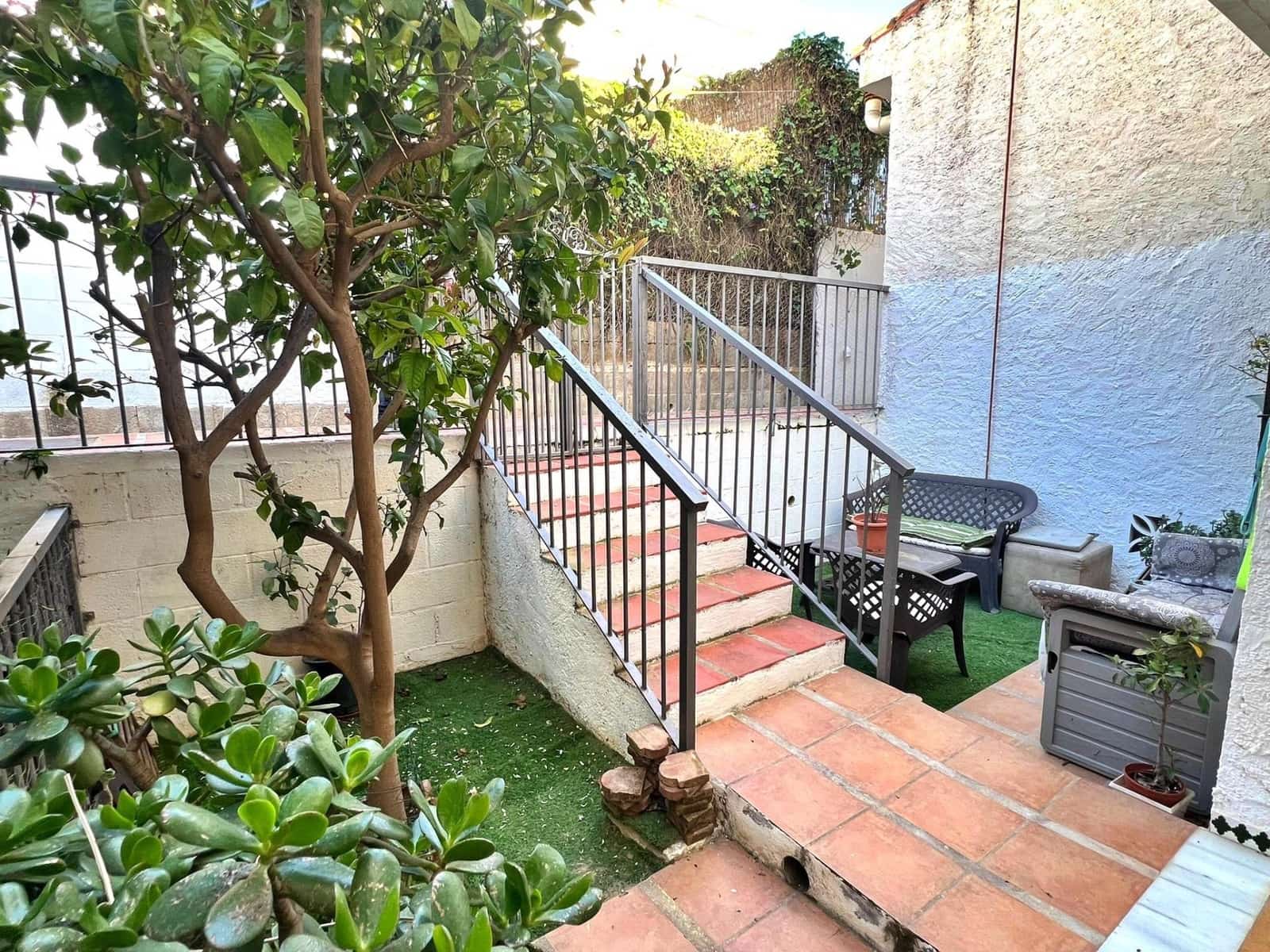 3 chambre Villa/Maison Mitoyenne à vendre à La Cala del Moral avec piscine - 399 000 € (Ref: 9748165)