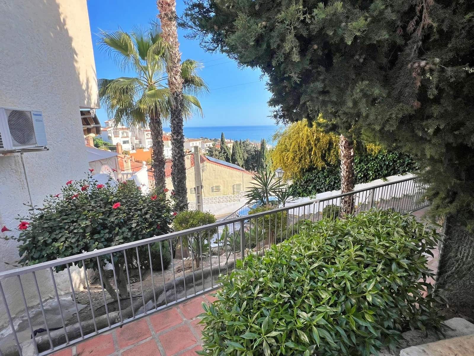 3 chambre Villa/Maison Mitoyenne à vendre à La Cala del Moral avec piscine - 399 000 € (Ref: 9748165)