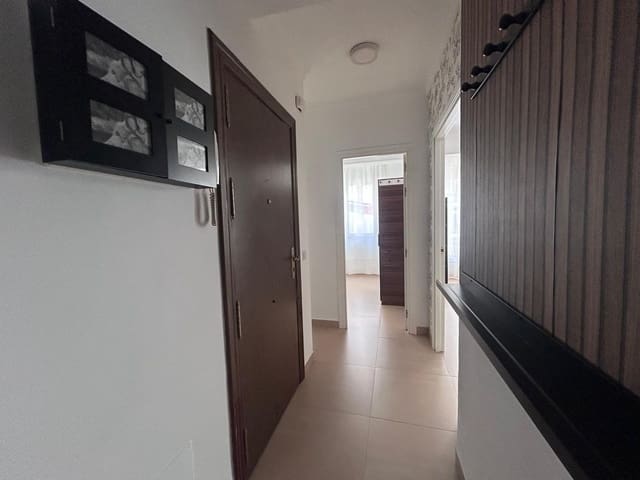 3 bedroom Flat for sale in Los Castillejos, Málaga city - € 300,000 (Ref: 9788727)