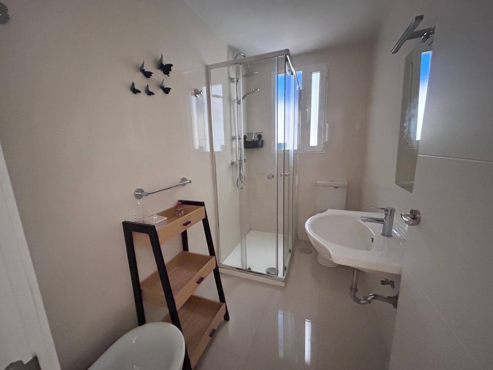 3 bedroom Flat for sale in Malaga city - € 300,000 (Ref: 9788727)