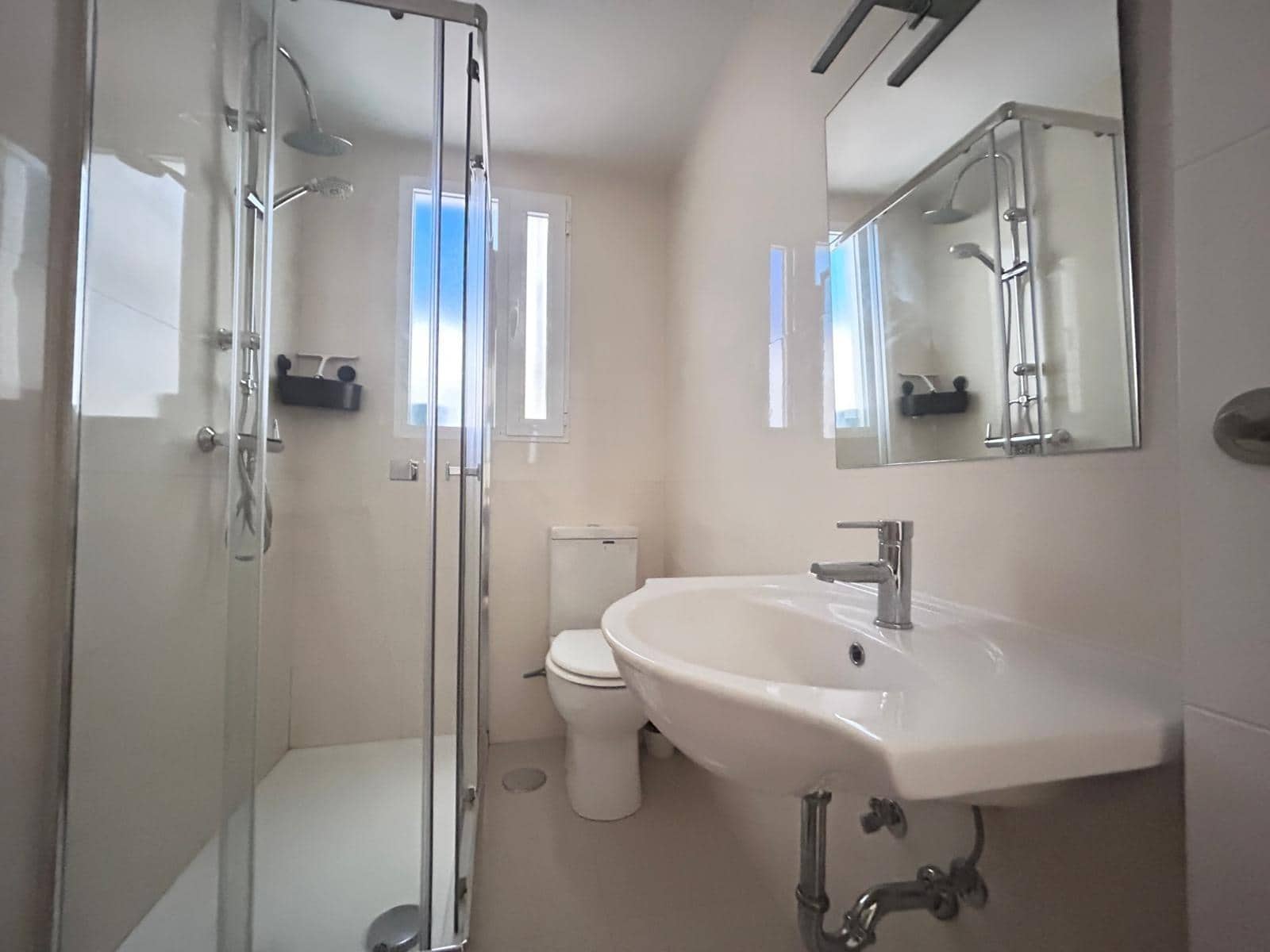 3 bedroom Flat for sale in Malaga city - € 300,000 (Ref: 9788727)