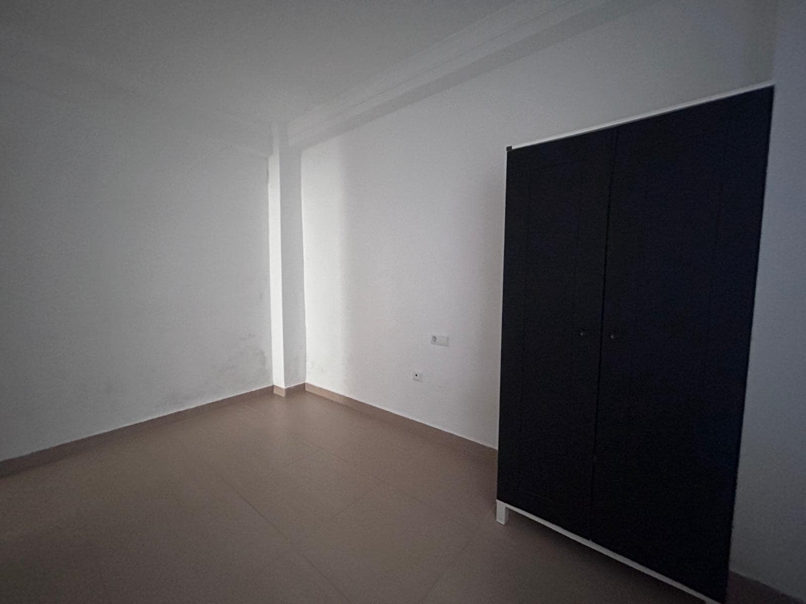 3 bedroom Flat for sale in Malaga city - € 300,000 (Ref: 9788727)