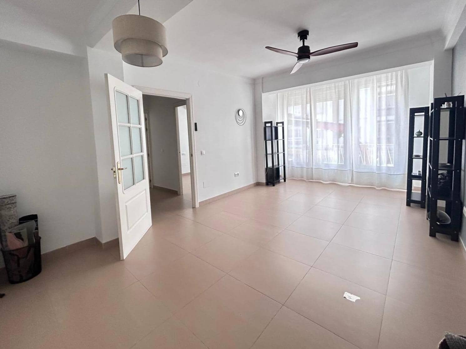 3 sypialnia Mieszkanie na sprzedaż w Miasto Malaga - 300 000 € (Ref: 9788727)