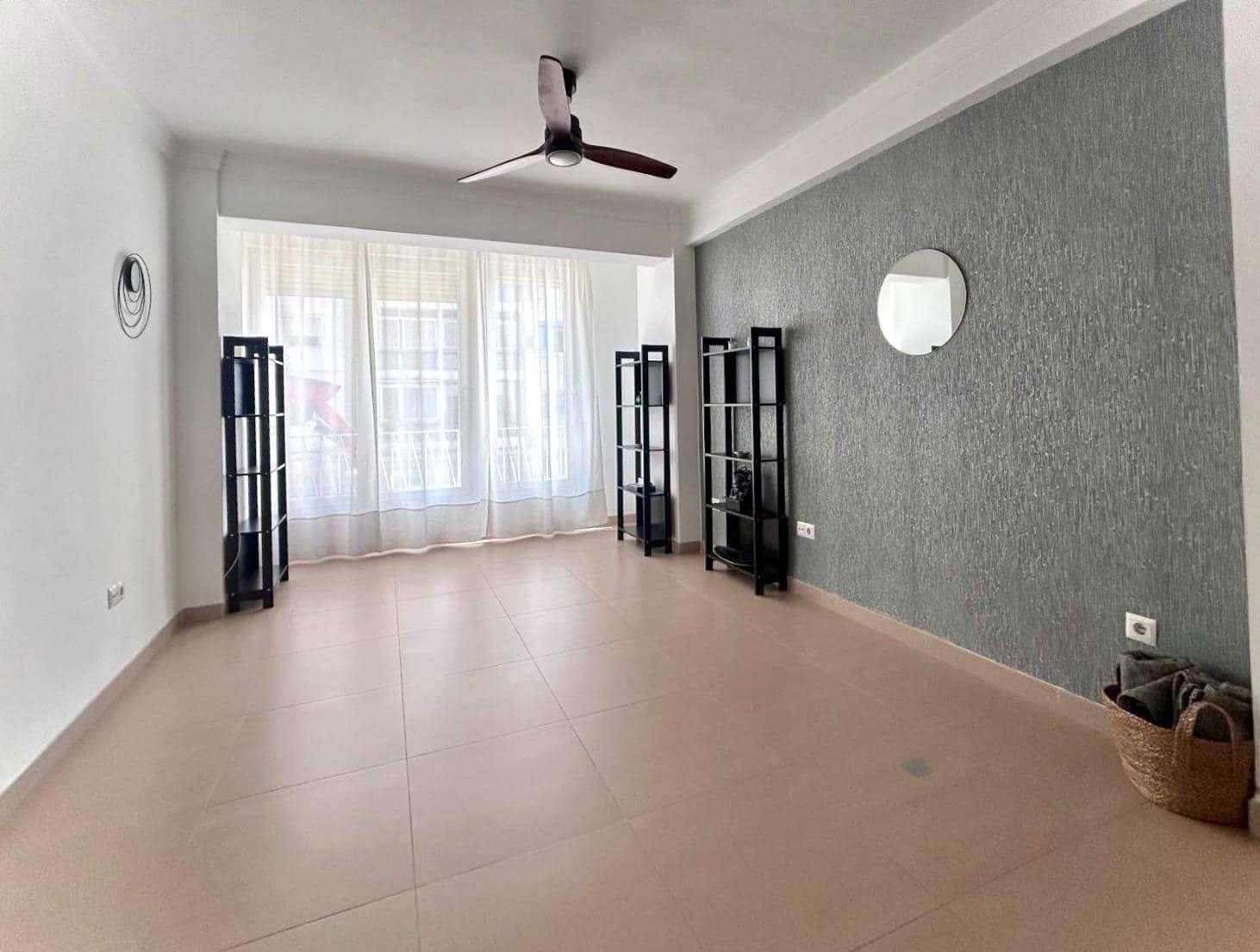 3 sypialnia Mieszkanie na sprzedaż w Miasto Malaga - 300 000 € (Ref: 9788727)