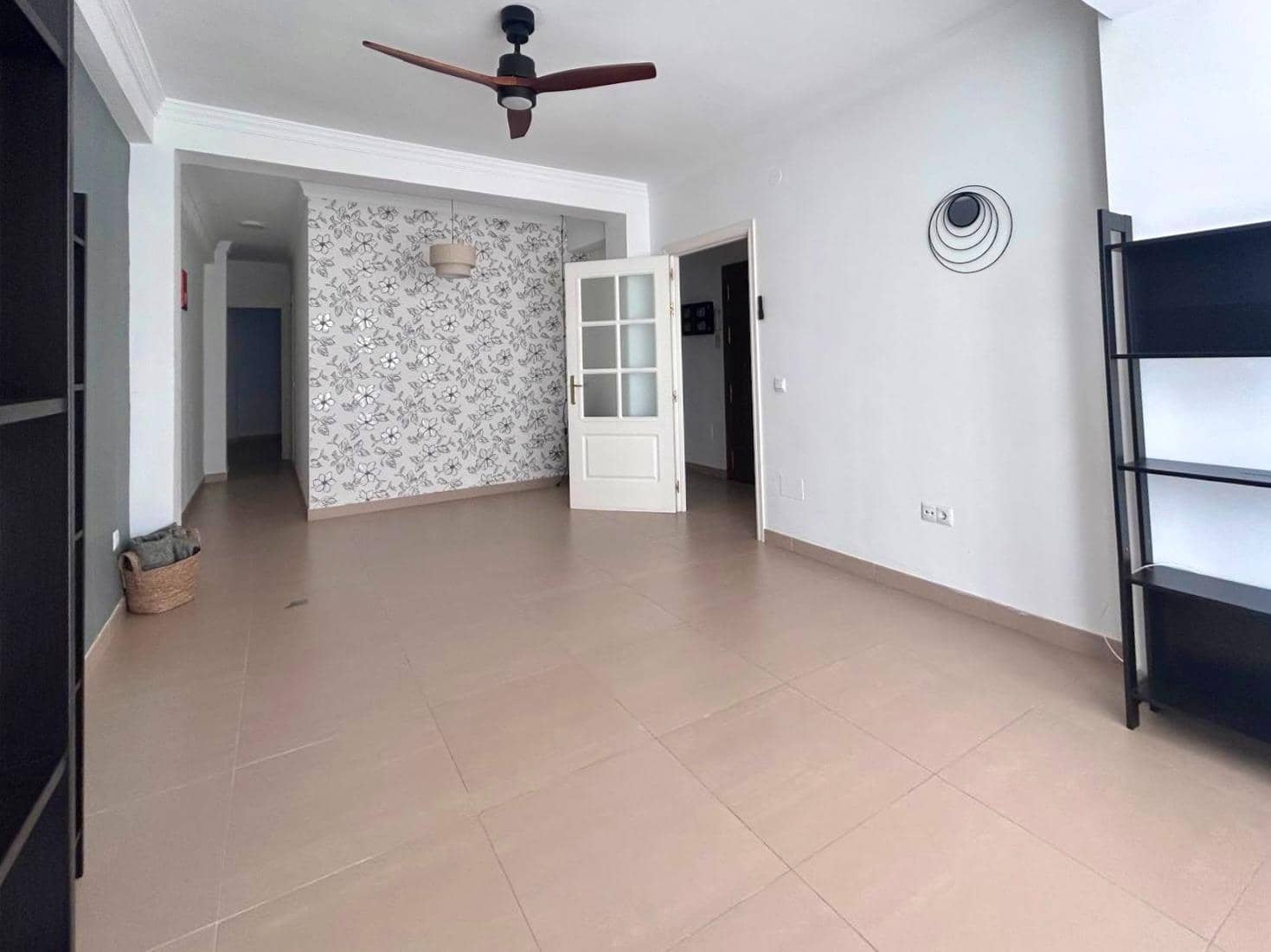 3 sypialnia Mieszkanie na sprzedaż w Miasto Malaga - 300 000 € (Ref: 9788727)