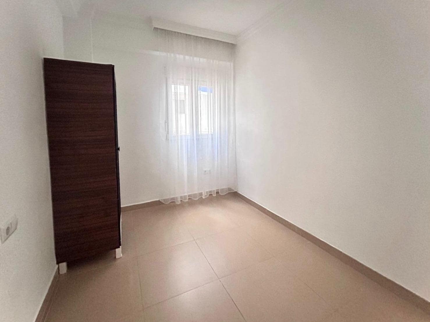 3 sypialnia Mieszkanie na sprzedaż w Miasto Malaga - 300 000 € (Ref: 9788727)