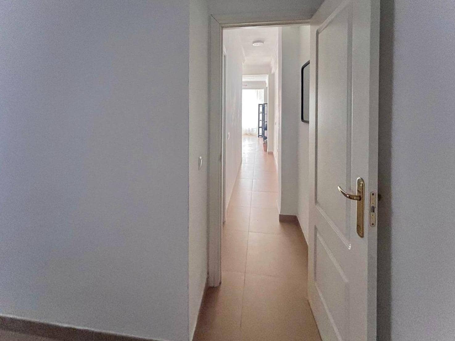 3 sypialnia Mieszkanie na sprzedaż w Miasto Malaga - 300 000 € (Ref: 9788727)