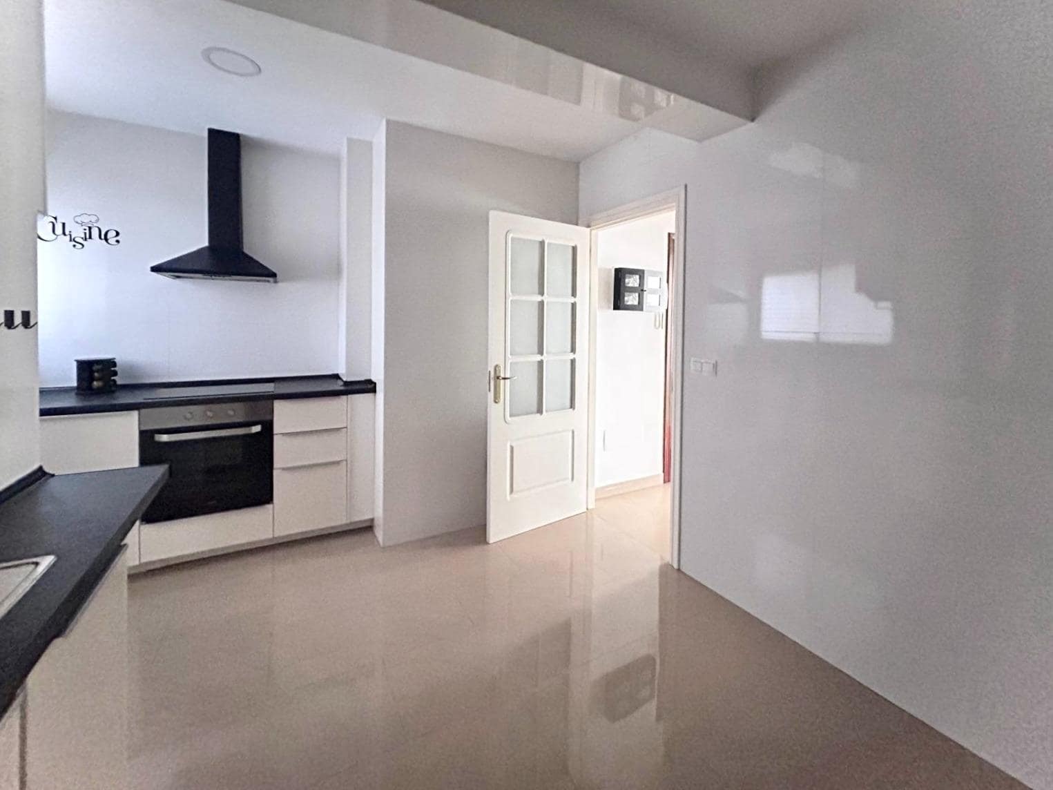 3 soveværelse Lejlighed til salg i Malaga by - € 290.000 (Ref: 9788727)