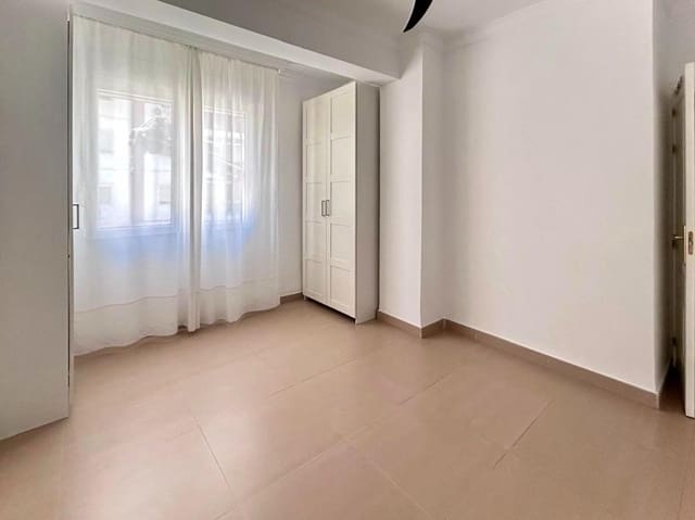 3 soveværelse Lejlighed til salg i Málaga by - € 290.000 (Ref: 9788727)