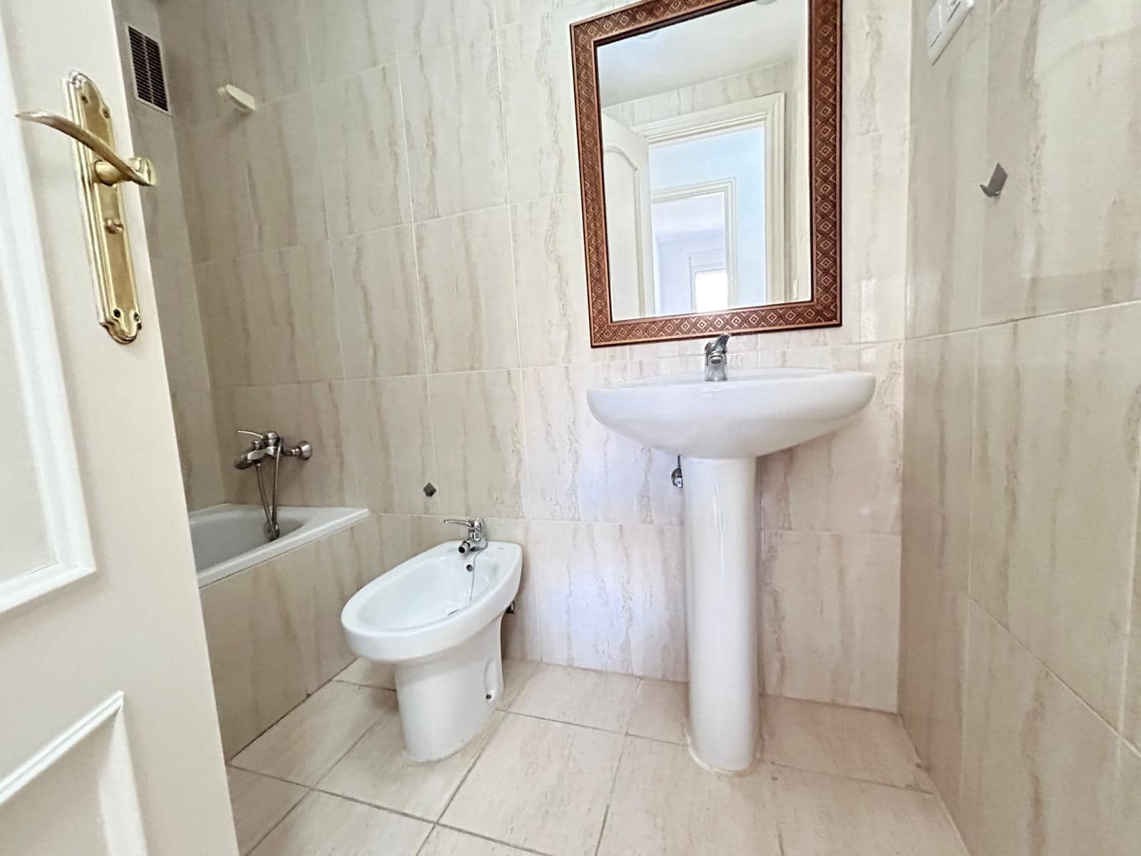 Piso de 3 habitaciones en Málaga ciudad en venta con piscina garaje - 600.000 € (Ref: 9820366)
