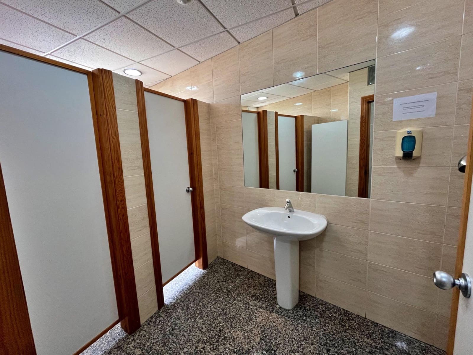 Biuro do wynajęcia w Miasto Malaga - 1 200 € (Ref: 9831687)